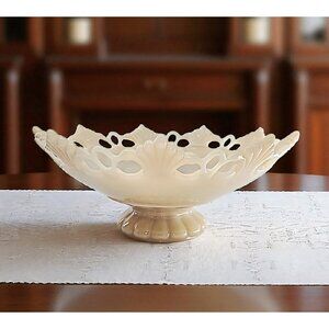 Westmorland Ring & Petal Almond Peach Satin Glass Flared Centerpiece Bowl